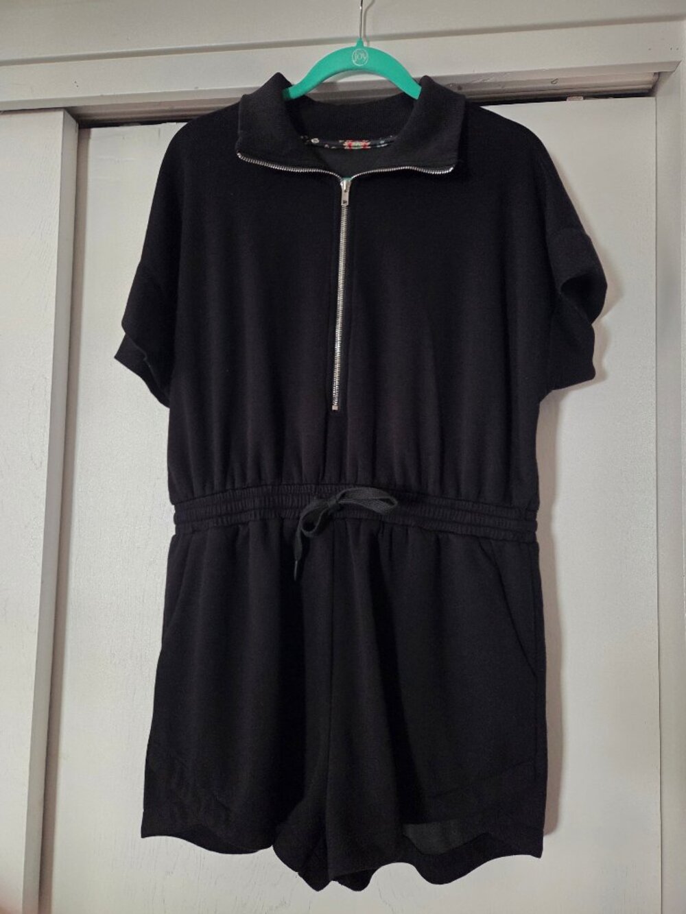 Umgee L Black Romper Shorts Zip Front Drawstring Waist Collared Pockets